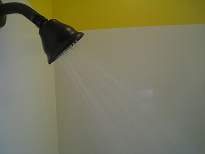 Cabezal de la ducha limpio
