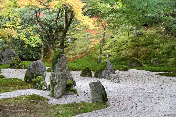 jardín zen piedras