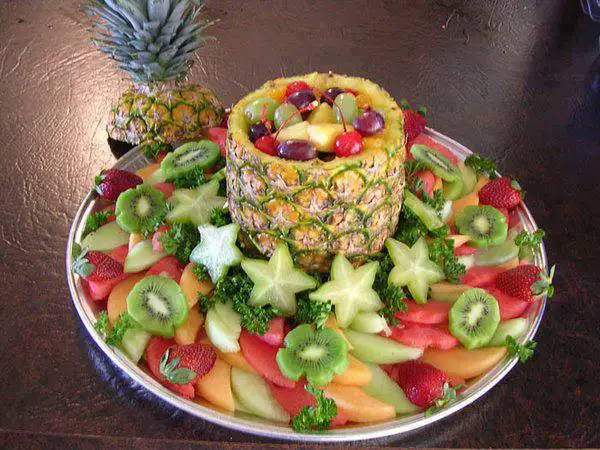 ananá y frutas de corativas