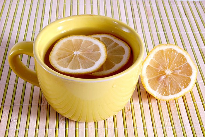 desintoxicación mental y física con agua de limón