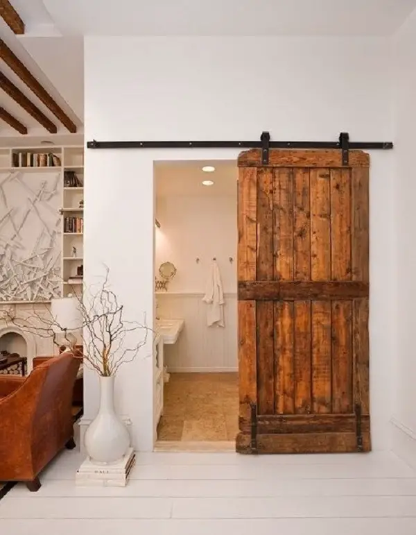 puerta rústica en baño