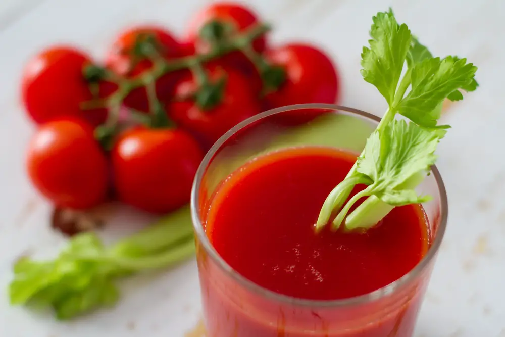 jus de tomate et de céleri pour les toxines
