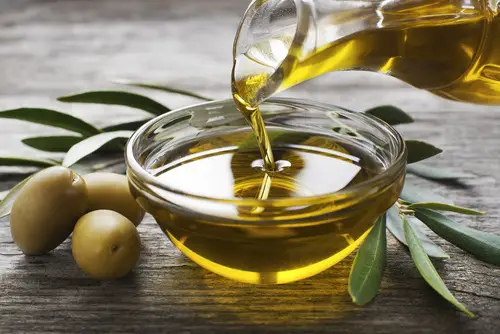 aceite de oliva para crecer las pestañas