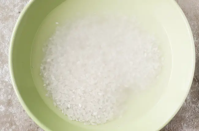 agua de arroz para evitar las arrugas