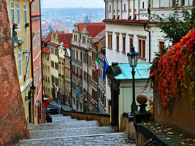 Escaleras ciudad de Praga