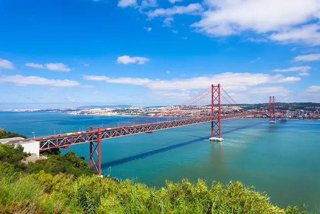 Puente cruzando Lisboa