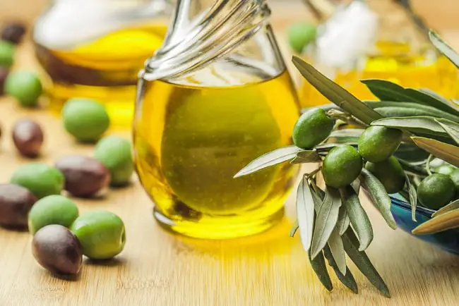 Como usar el aceite de oliva en tratamientos de bellezar