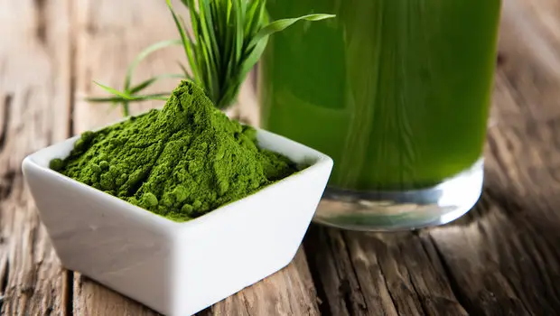 espirulina para consumir un jugo