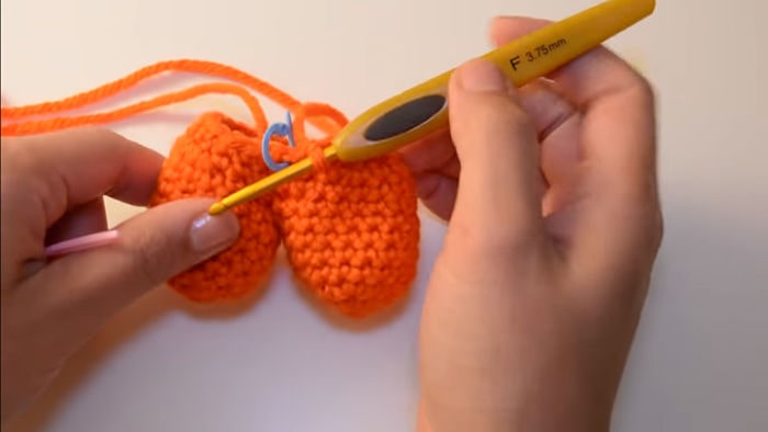 Cómo hacer un hermoso amigurumis de corazón 19