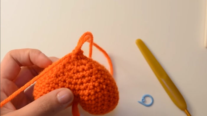 Cómo hacer un hermoso amigurumis de corazón 23