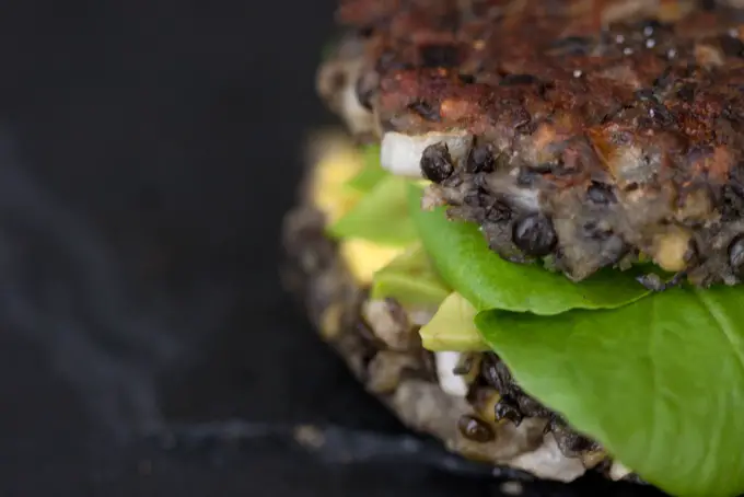 hamburguesas con frijoles negros