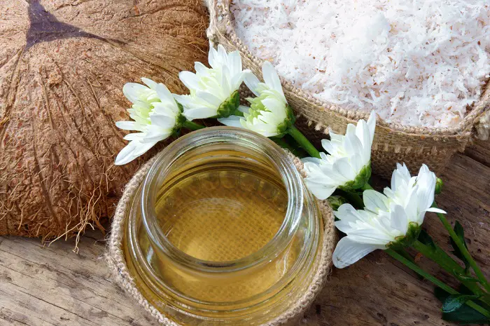 Aceite de coco en productos de belleza