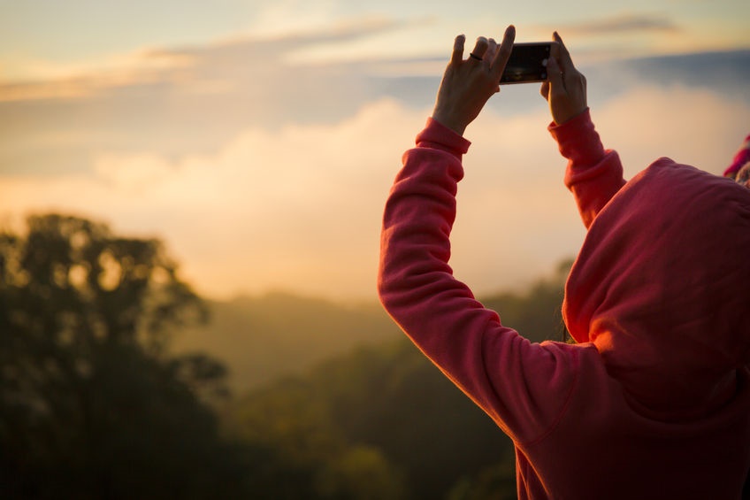 Mujer amanecer