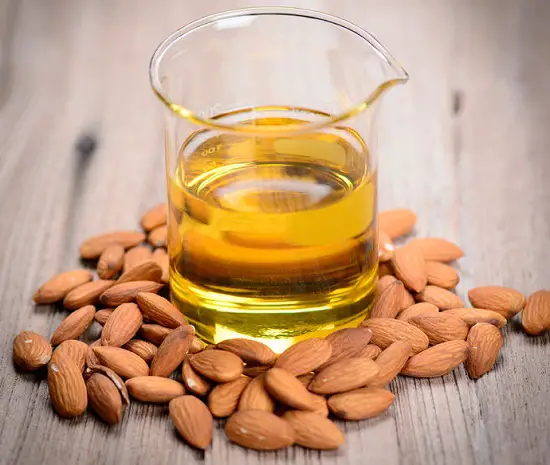 aceite de almendras para fortalecer las pestañas