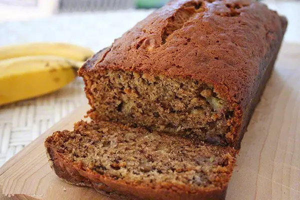 pan de banana con almendras