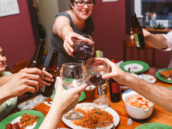 mejora el comportamiento cenar en familia