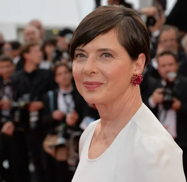 Isabella Rossellini ejemplo de cortes y peinados para mujeres de 60
