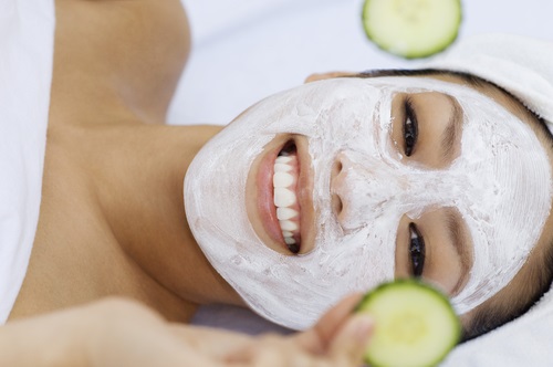 mascarilla de papata y pepino para aclarar el rostro