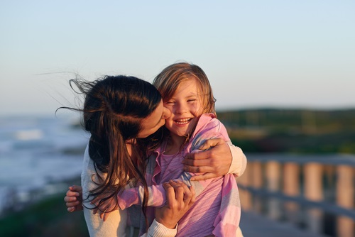 Muestra de afecto madre e hija