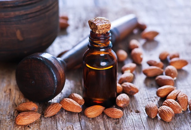 aceite natural de almendras para desmaquillarse