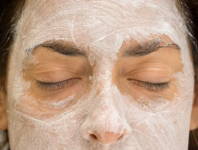 mascarilla con limón para aclarar la piel