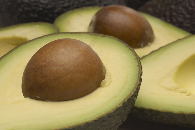 como usar la semilla de aguacate para reducir la celulitis