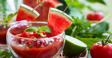 Prepara un sabroso gazpacho de sandía para hidratar el cuerpo