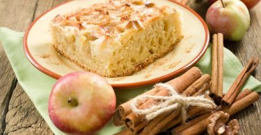 Preparando una tarta sin hojaldre deliciosa