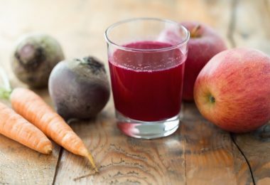 jugo de manzana, zanahoria y remolacha para subir los niveles de hemoglobina