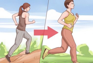 Mujer corriendo para quemar calorías