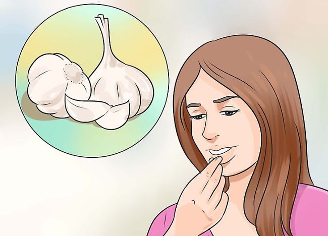 comiendo ajo para revertir las infecciones por hongos