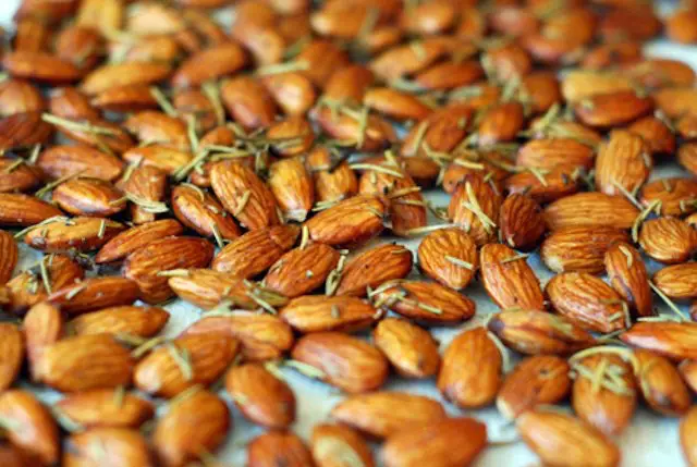 calmar los antojos con almendra