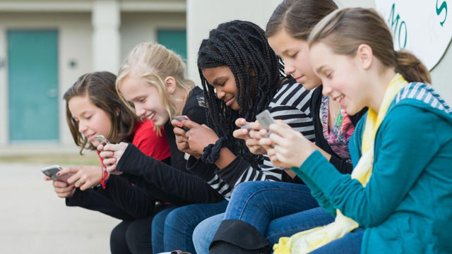 usar celulares evita socializar