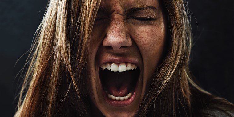 una mujer con personalidd irritable