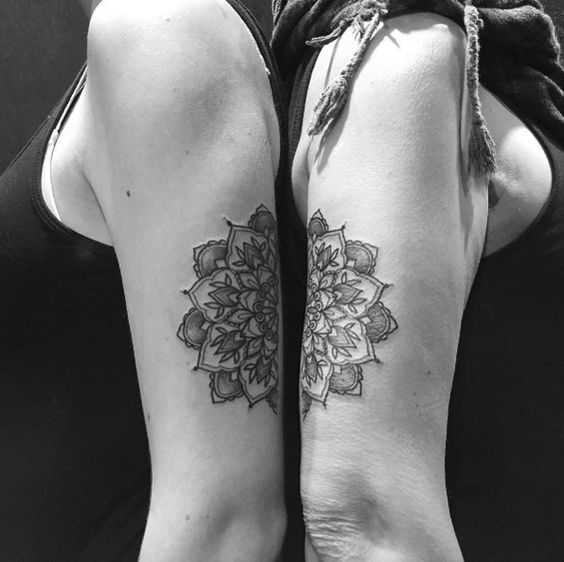 tatuajes para parejas formas de mandalas
