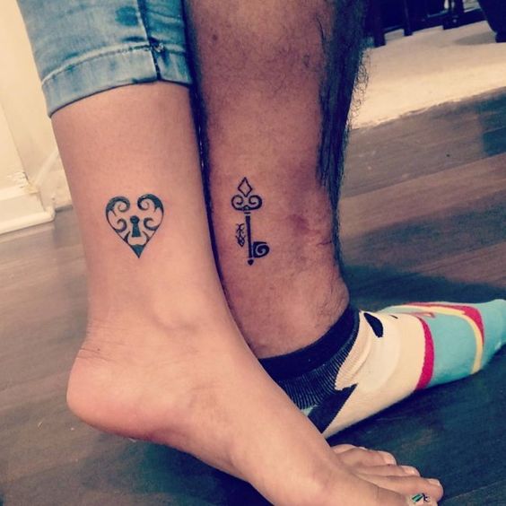 tatuajes para parejas de llaves y cerraduras