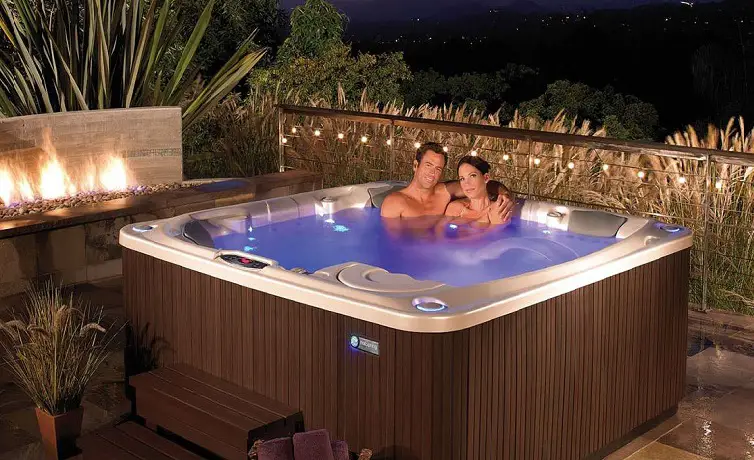 una casa más hermosa con jacuzzi