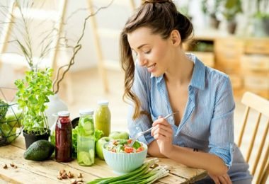 Una mujer realizando la dieta Dukan