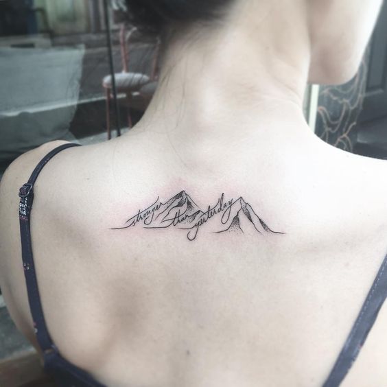 Algunas cumbres nevadas como un tatuaje