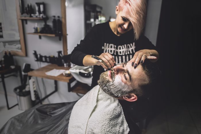 Cómo mantener una barba larga