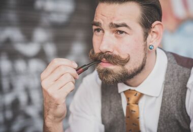Bigote hipster estilo kaiser