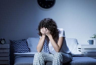 Persona con problemas para conciliar el sueño