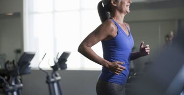 Mujer entrenando