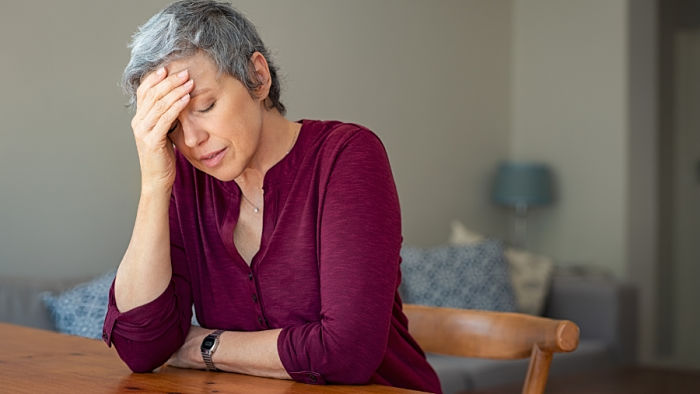 Hierba de San Juan para tratar síntomas de menopausia