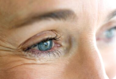 Arrugas en ojos - licopeno efectos prevenir deterioro ppor la edad
