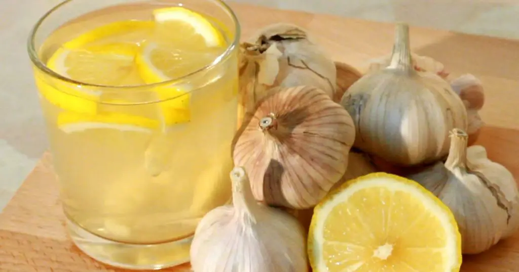 Remedio efectivo con ajo y limón para reducir la grasa del abdomen y bajar la barriga