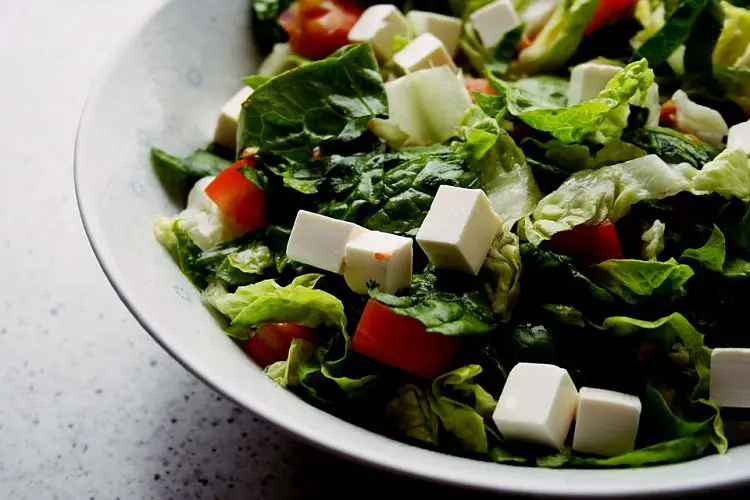 Ensaladas ligeras para la cena y para adelgazar