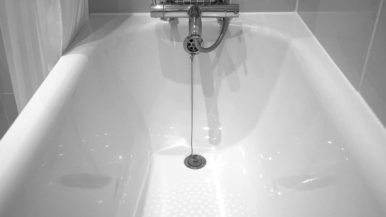 Cómo dejar como nueva la bañera y devolver su brillo