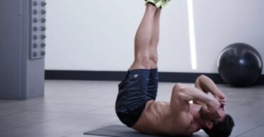 Elevación de piernas para tener abdominales marcados