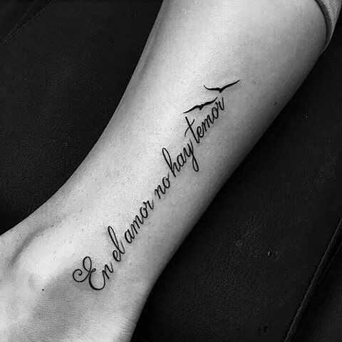 Frase sobre el amor para tatuarse en el brazo
